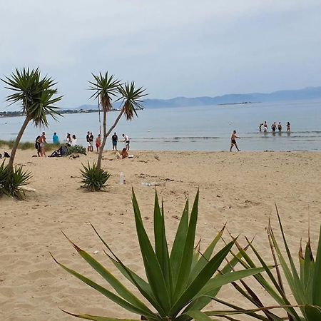 Blue Air Apartment 1Minute From Sea, 15 Min From The Airport Artemis City Center Buitenkant foto