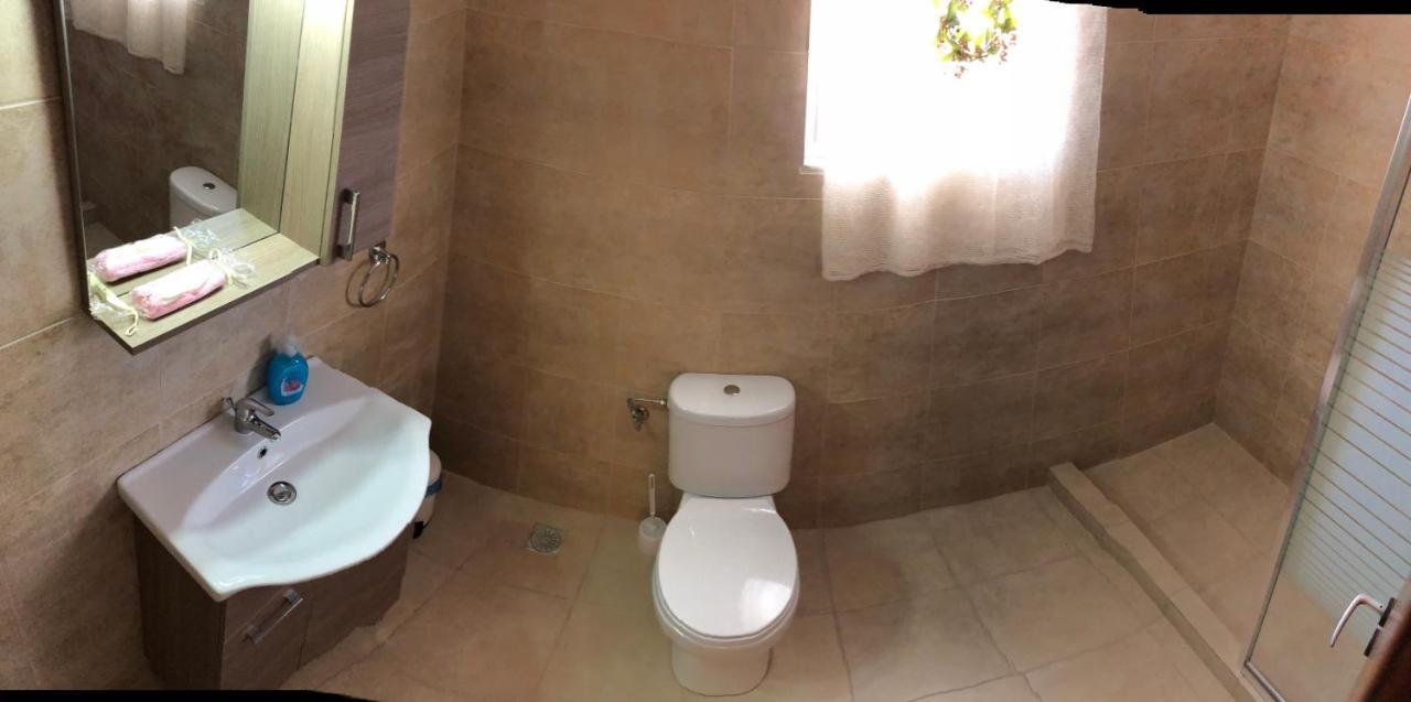 Blue Air Apartment 1Minute From Sea, 15 Min From The Airport Artemis City Center Buitenkant foto