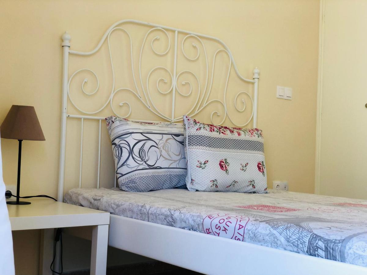 Blue Air Apartment 1Minute From Sea, 15 Min From The Airport Artemis City Center Buitenkant foto